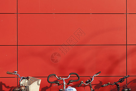 红房墙 泊车自行车红色房子图片