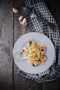 面食加虾虾海鲜健康饮食食品咸味勺子奶油桌子小龙虾美食家黄油图片