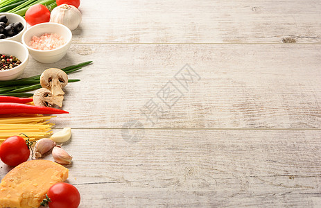 意大利烹饪意大利食品的成分蔬菜杂色桌子空间红色洋葱营养白色物体辣椒图片