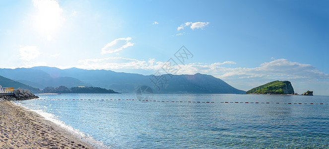 布德瓦著名的斯韦蒂尼古拉岛 黑山 亚得里亚海 欧洲海岸线假期海滩地标岩石蓝色海景游客旅行天空图片