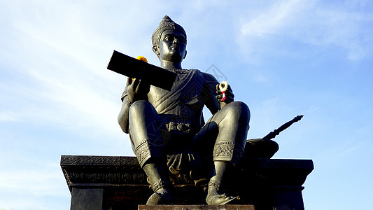 苏哈泰雕塑之王背景图片