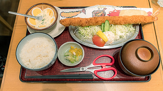 日本日食 ebi QTsu小吃水平油炸沙拉牛扒盘子午餐食物龙虾蔬菜图片