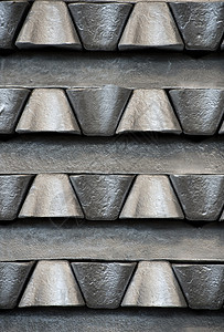 铝造型厂的一批原铝制品堆积材料腐蚀焊接制造业钢坯物质库存焊机冶炼建造图片