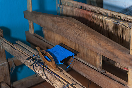 旧俄罗斯二编编织织机纺纱纤维古董文化羊毛车轮棉布机器图片