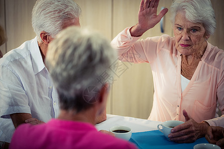 养恤金领取者互动医疗保险职业女士人员病人沟通帮助服务疾病诊所图片