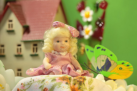木偶镇的小公主图片