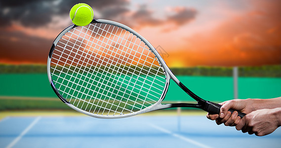 网球运动员用电击打网球的复合图像球拍活动头发女性游戏领导闲暇训练计算机天空图片