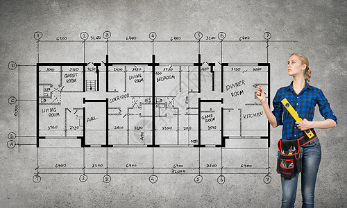 女工程师画出她的想法女性建设者员工工程草图房子女士腰带样板工匠图片