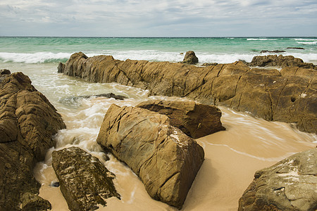 新南威尔士州的波浪和海滩海浪蓝色岩石海岸线海洋天空海景冲浪图片