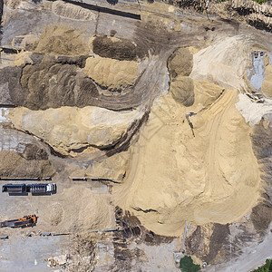 沙坑上空的空中观望 波兰工业区 波兰挖掘水平风景工业天线卡车资源来源民间工程图片