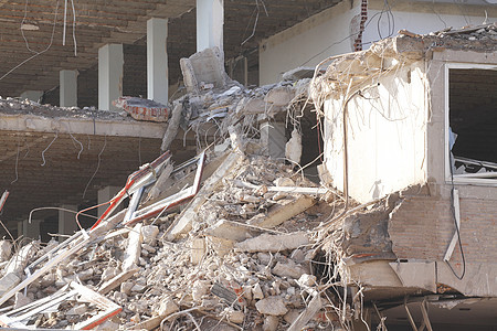 建筑物拆解砖块瓦砾钢筋建筑电缆房屋碎片房子混凝土废墟图片