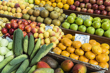 马卡多多斯拉夫罗多的新鲜异国水果柠檬杂货店热带销售蔬菜香蕉店铺生产假期橙子图片
