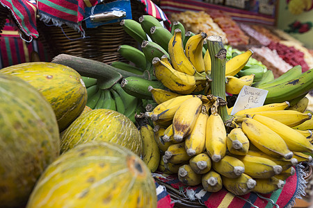 的新鲜异国水果城市农业柠檬农民文化热带篮子街道摊位店铺图片