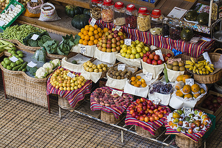 马卡多多斯拉夫罗多的新鲜异国水果篮子城市零售柳条摊位农业展示收成销售店铺图片