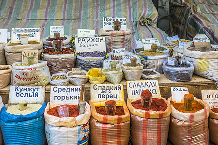 生机勃勃的东方中央亚洲市场 满袋各种螺旋价格香料传统香味赛峰摊位集市假期食物辣椒图片
