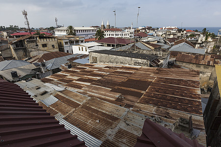 位于非洲城市Stontown Zz桑给巴尔的屋顶图片