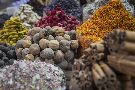 迪拜或老苏克是杜巴的传统市场销售露天香料集市草药肉桂胡椒环境异国购物图片