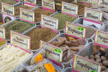 乌克兰香料市场销售市场的价格标签 每种产品的价格标签餐厅烹饪文化厨房胡椒大部分食物药品异国情调图片