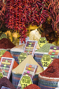 土耳其伊斯坦布尔香料集市的多彩调味品粉末辣椒火鸡销售植物美食芳香草本植物旅行旅游图片