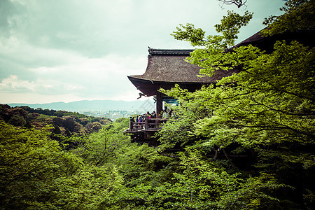 日本京都的基约米祖Dera佛教寺庙场景遗产神社宗教地标公园旅行木头建筑游客图片