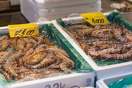 日本市场上销售的原生海产食品贝类海鲜鲭鱼店铺美食钓鱼产品海洋螃蟹零售图片