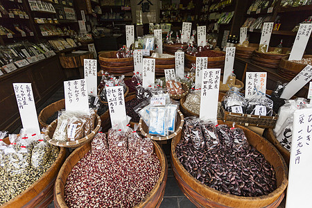 销售日本传统产品的日美传统产品人行道店铺异国蔬菜行人城市情调食物价格旅行图片