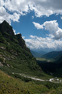 山上徒步旅行远足天空旅游游客假期图片