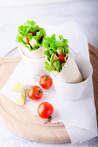 蔬菜包包三明治食物沙拉摄影静物柠檬影棚调味品健康饮食胡椒面包图片