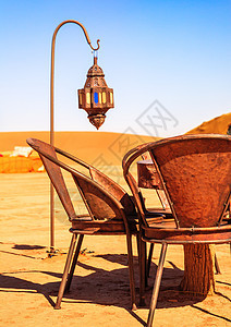 摩洛哥沙漠中传统伯伯游牧旅舍 摩洛哥餐厅房子桌子旅行村庄住宅天空游牧民族旅游房间图片