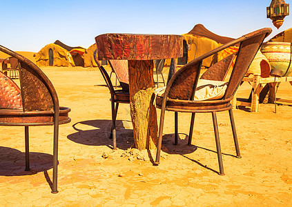 摩洛哥沙漠中传统伯伯游牧旅舍 摩洛哥烹饪村庄天空绿洲假期房间房子建筑学桌子旅行图片