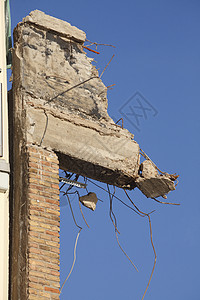 建筑物拆解遗迹碎片废墟建筑隔断砖块瓦砾拆迁电缆房子图片