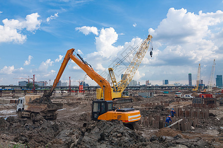 新大楼的建造 建筑新楼工人蓝色脚手架财产工程工业天空水泥项目建筑学图片