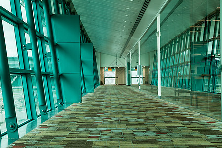 当代机场走廊机场景观正方形城市玻璃路面地面人行道入口商业街道图片