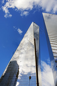 位于下曼哈顿的世界贸易中心的展望蓝色世界商业天空自由城市旅游建筑学地标景观图片