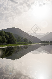 黑山Skadar湖静水地平线反射天空场景公园爬坡土地曲线阳光旅行图片