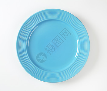 松绿的晚饭盘 带宽圆浅蓝色制品石器陶器圆形盘子餐具高架陶瓷线条图片