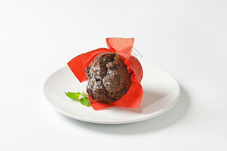 双巧克力蛋糕蛋糕可可红色甜点小吃巧克力棕色早餐食物脆片图片