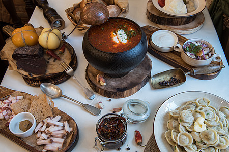 俄罗斯食品表加热器奶油烤箱勺子黄油铸铁火炉包子面包蔬菜图片