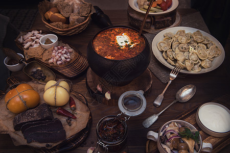 俄罗斯食品表铸铁黄油钢包勺子火炉包子加热器厨房胡椒烤箱图片