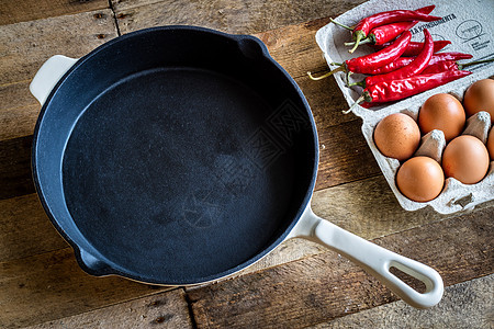 旧式烹饪炊具厨房油炸橙子早餐胡椒鹌鹑食物盘子产品图片