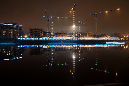 高塔起重机夜视图片