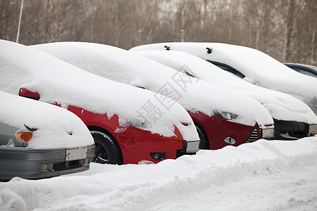 满有雪雪的泊车行车图片