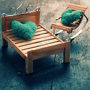 两心相聚两颗心长椅夫妻印象座位关系椅子针织家具敬畏图片