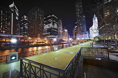 芝加哥河行人图片