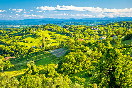 Plesivica 视图的相片绿山蓝色公园教会农场场地天空地区风景顶峰石头图片
