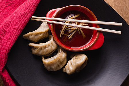 油炸猪排筷子水饺盘子蔬菜食物大豆白色美食饺子猪肉图片