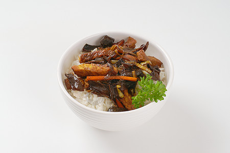 鸡肉炒饭和大米猪肉盘子美食食物酱油木耳牛肉图片