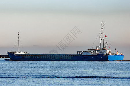 蓝货船货物蓝色血管海洋船运进口飞行员出口运输橙子图片
