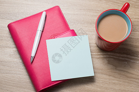 张开白笔 眼镜 笔和桌上咖啡杯的空白笔记本桌面办公室商业笔记记事本白色会议黑色电脑桌子图片