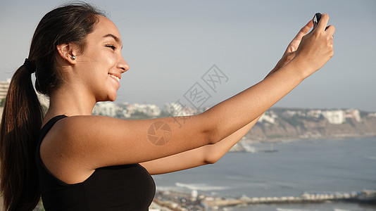 女青年拍照童年相片少年摄影孩子女性孩子们快照照片电影图片